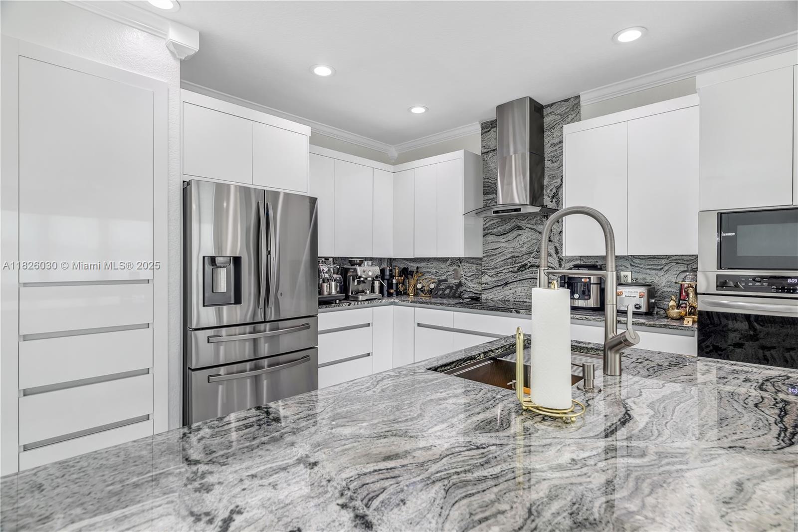 16488 SW 30th St, Miramar, Florida image 19