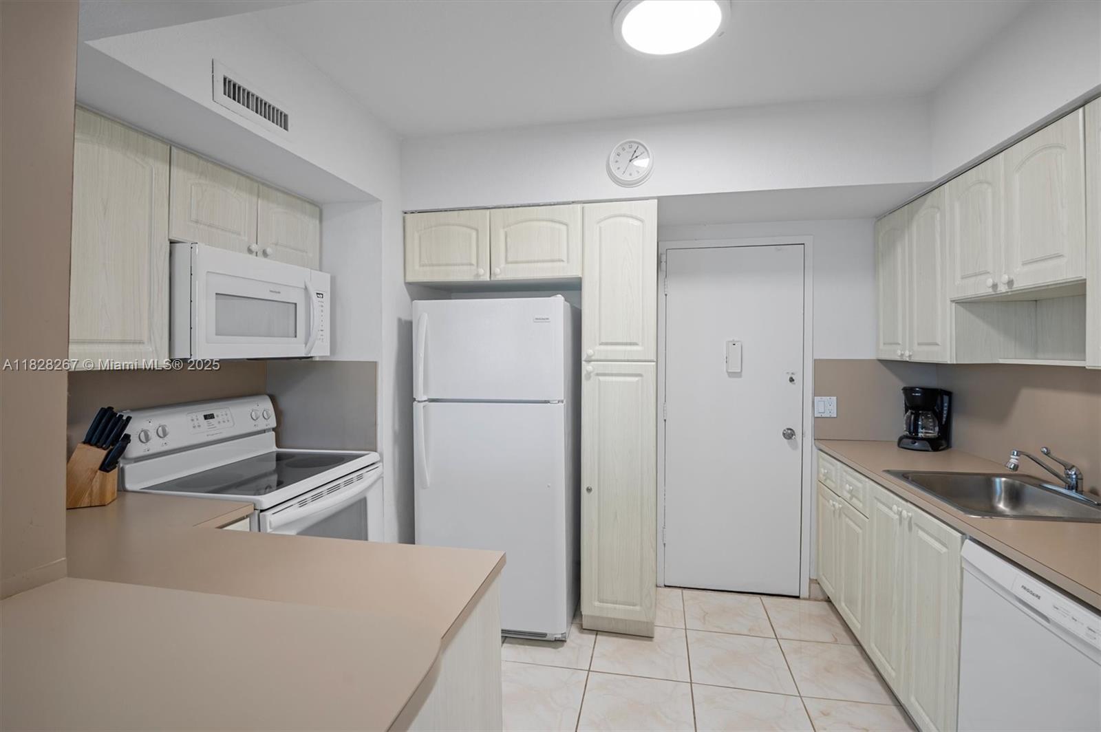Property photo # 4