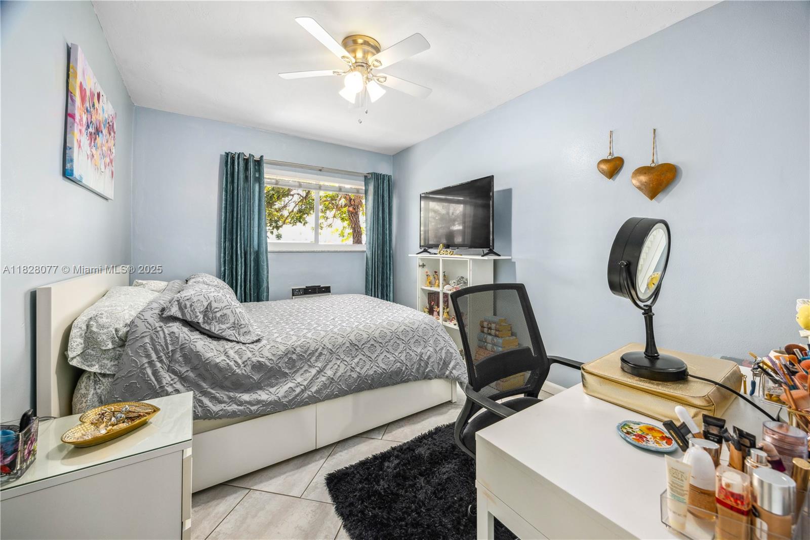 1000 SW 10th Ter #2P, Hallandale Beach, Florida image 13