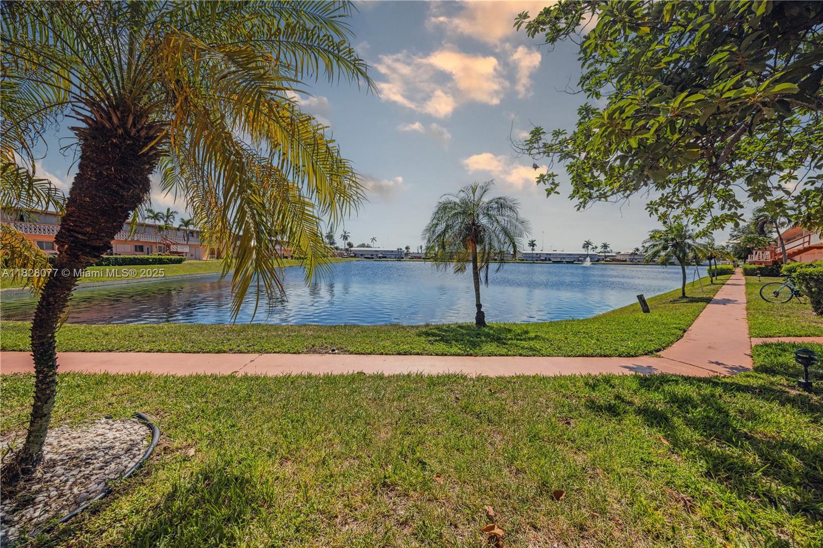1000 SW 10th Ter #2P, Hallandale Beach, Florida image 17