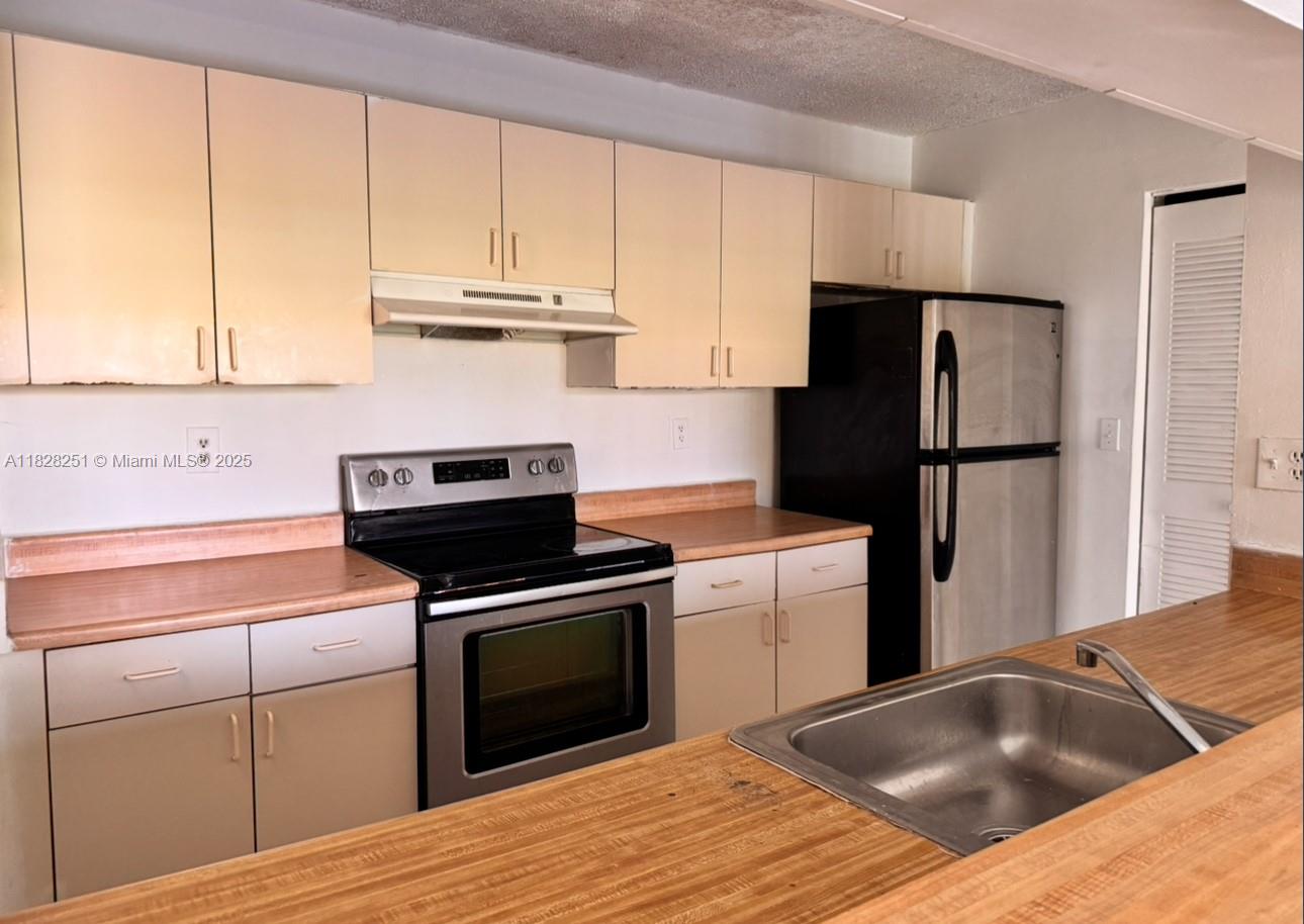 550 NW 114th Ave 104