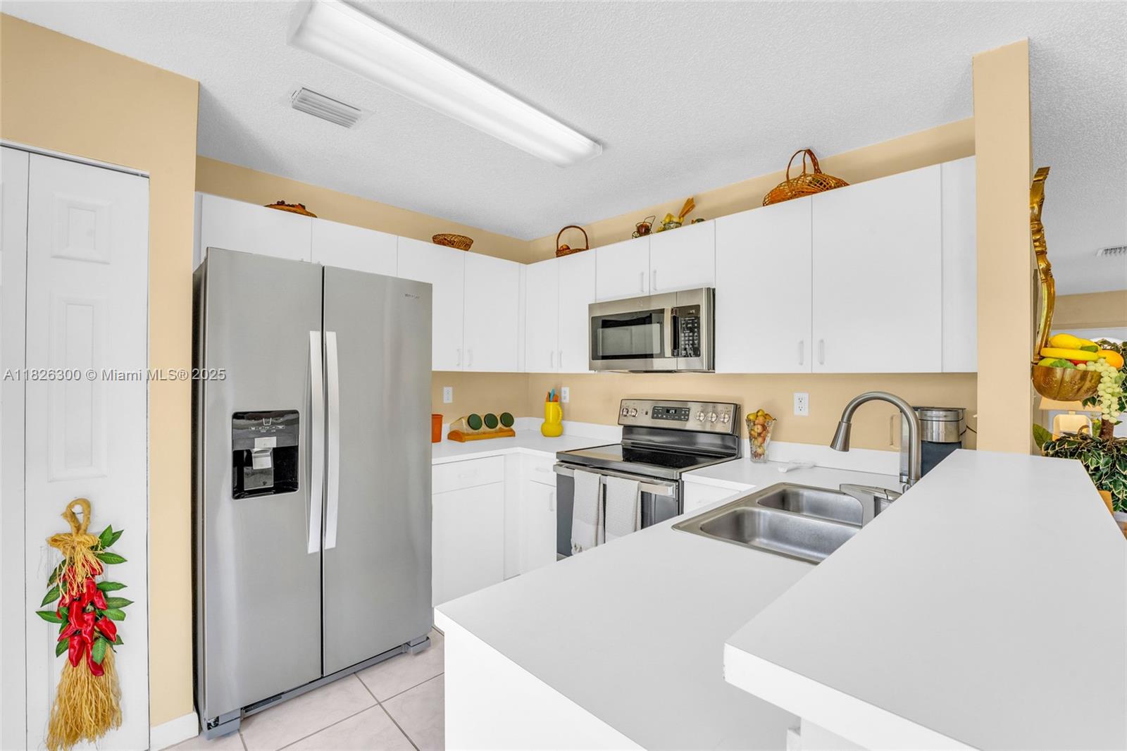 12305 SW 250th Ter, Homestead, Florida image 11