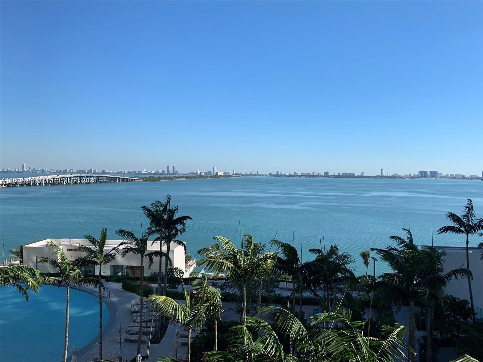 Apartamento para Alugar em Miami, FL