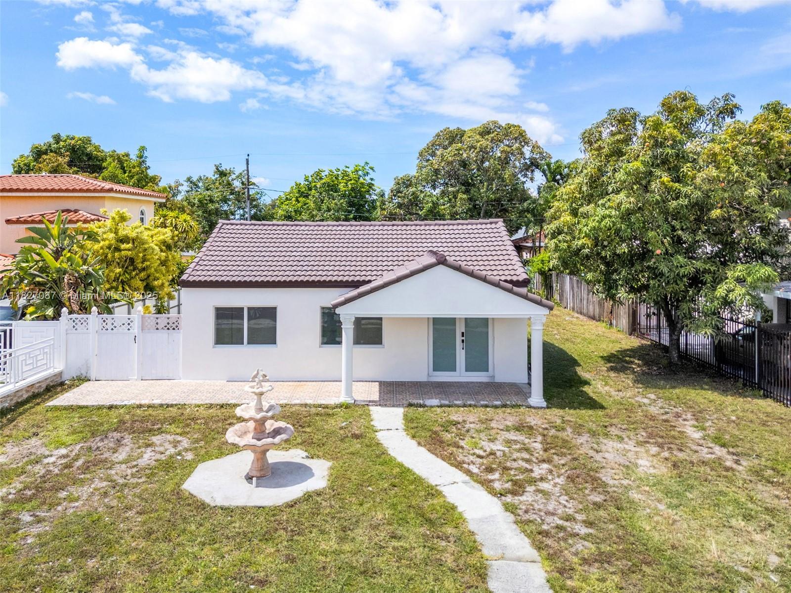 770 SE 5th Pl, Hialeah, Florida image 2