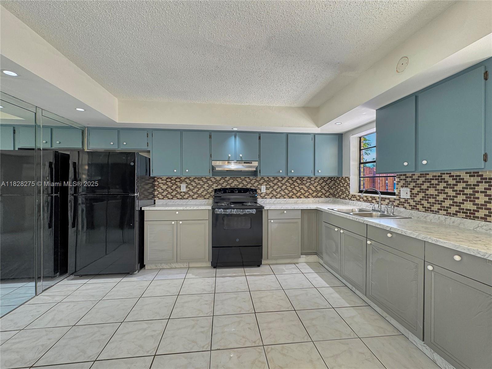 8103 SW 24th St, North Lauderdale, Florida image 6