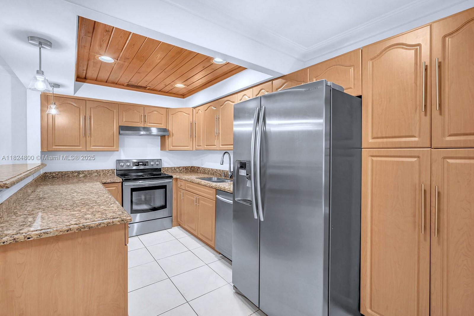 1621 NW 96th Ter, Pembroke Pines, Florida image 10