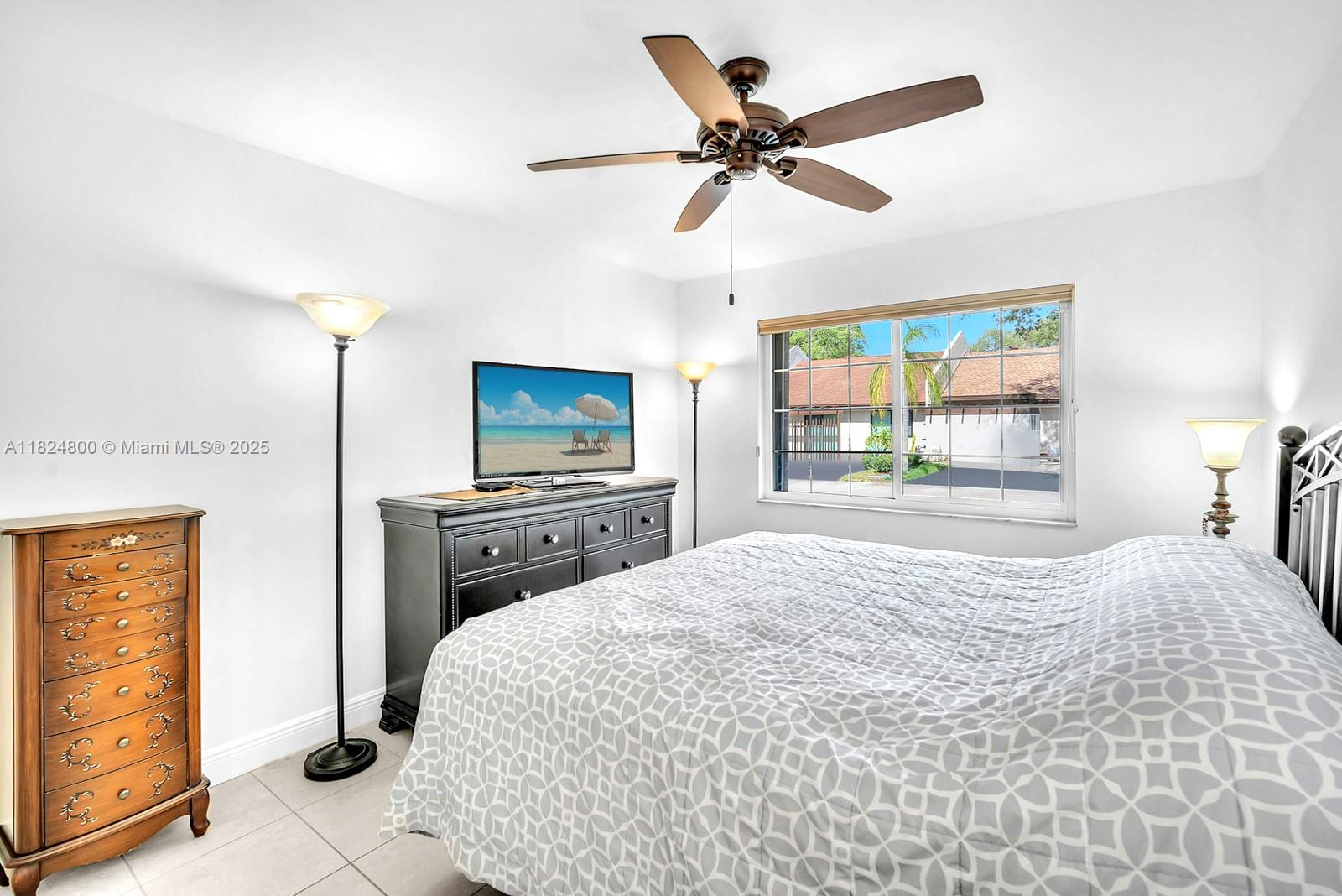 1621 NW 96th Ter, Pembroke Pines, Florida image 14