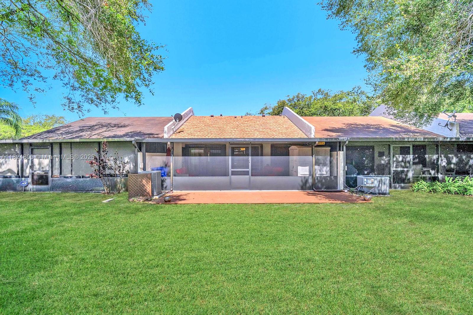 1621 NW 96th Ter, Pembroke Pines, Florida image 26