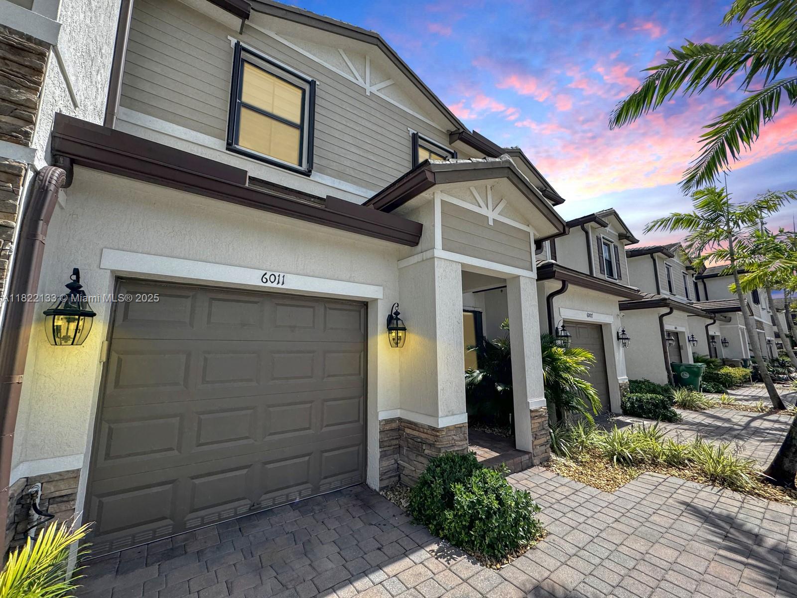 6011 W Paso Fino Pl, Davie, Florida image 2