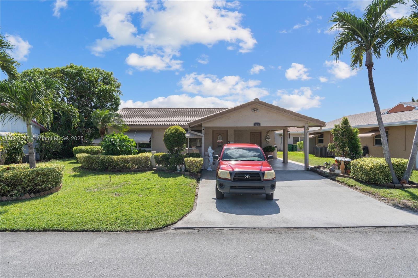 7615 NW 66th Ter, Tamarac, Florida image 2