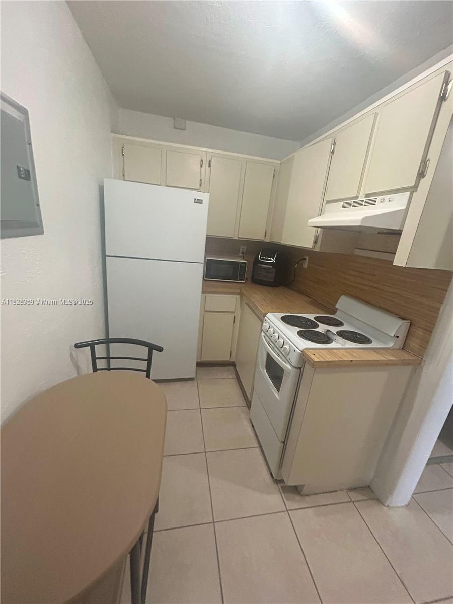 Property photo # 9
