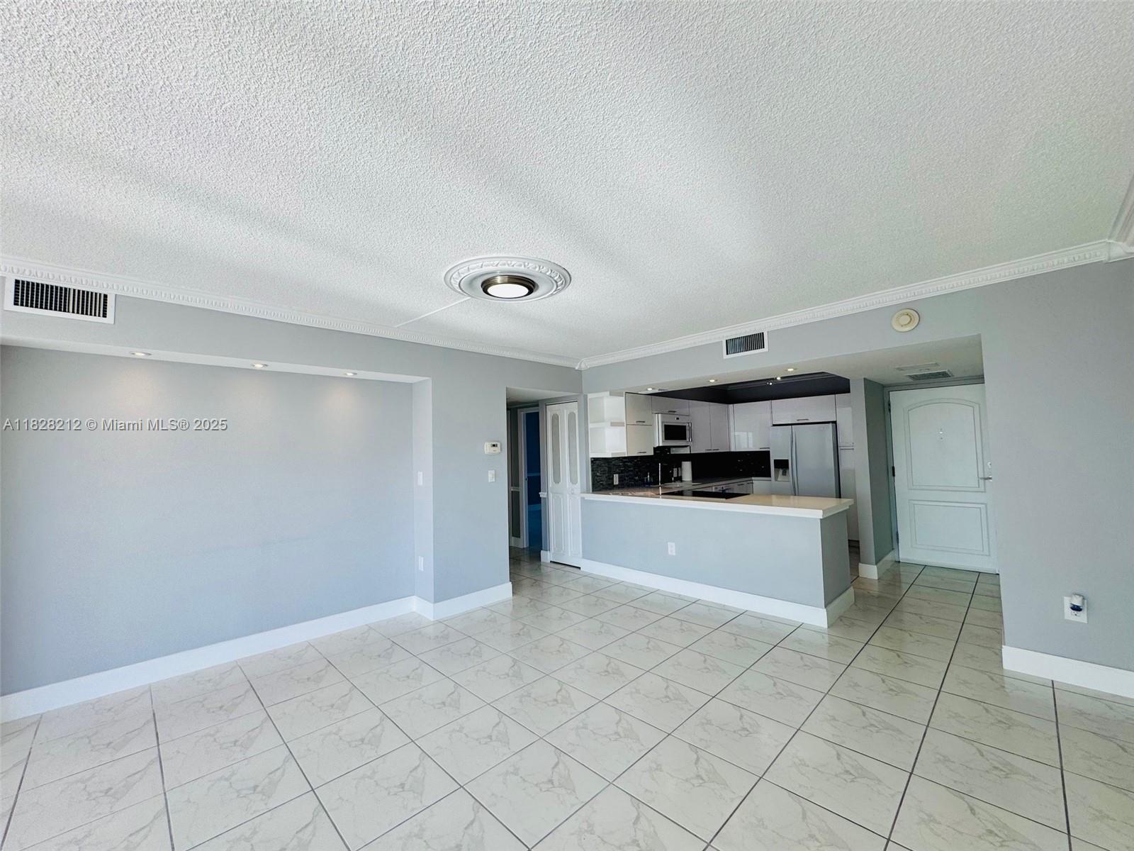 3625 N Country Club Dr #2009, Aventura, Florida image 5