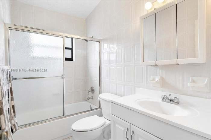 450 NE 175th St, North Miami Beach, Florida image 1