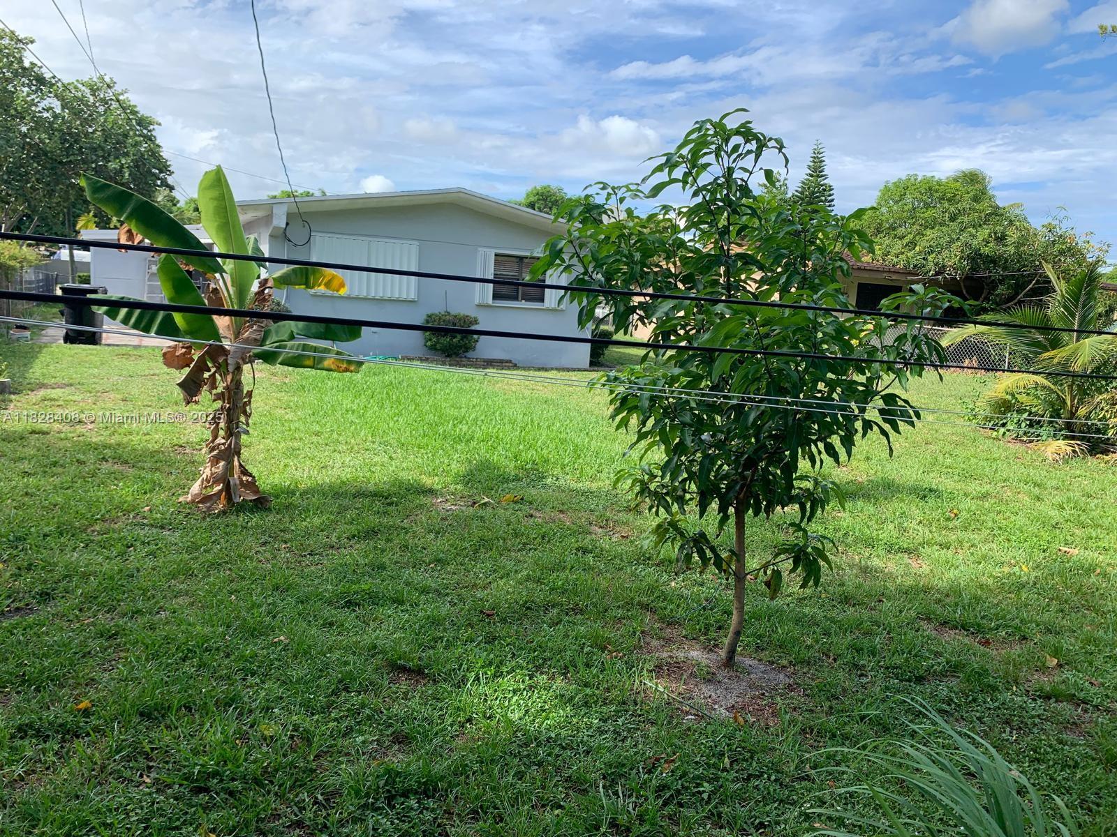 450 NE 175th St, North Miami Beach, Florida image 12