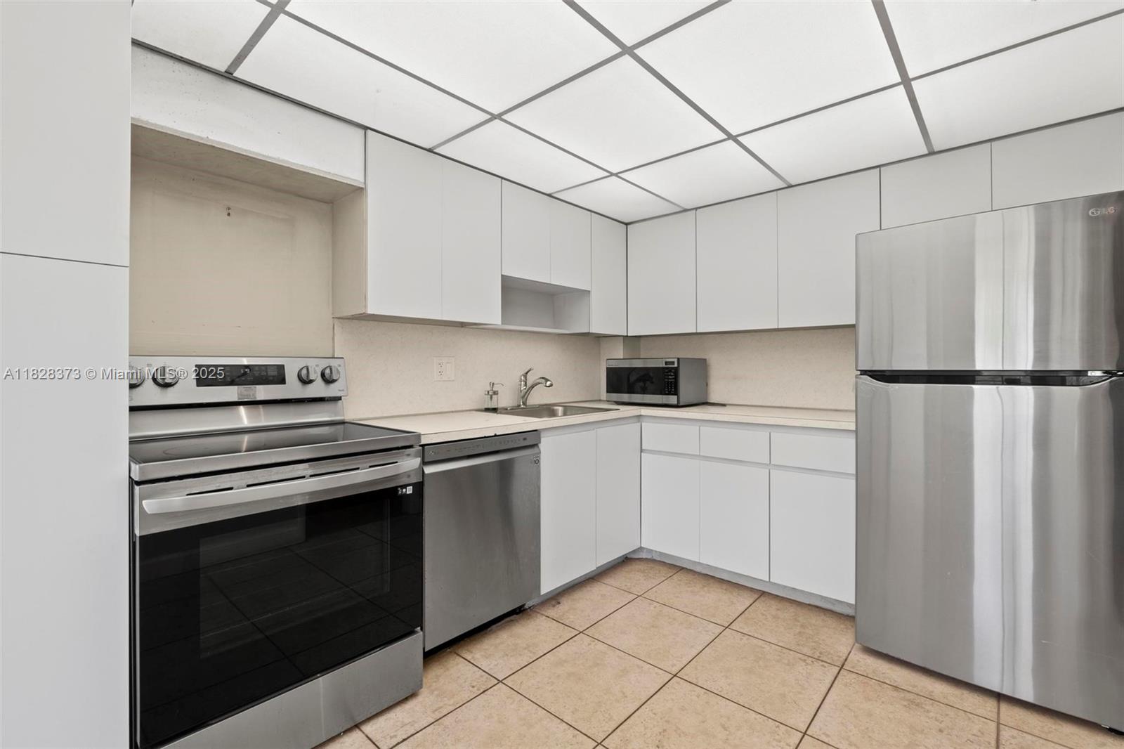 2851 S Palm Aire Dr #205, Pompano Beach, Florida image 6