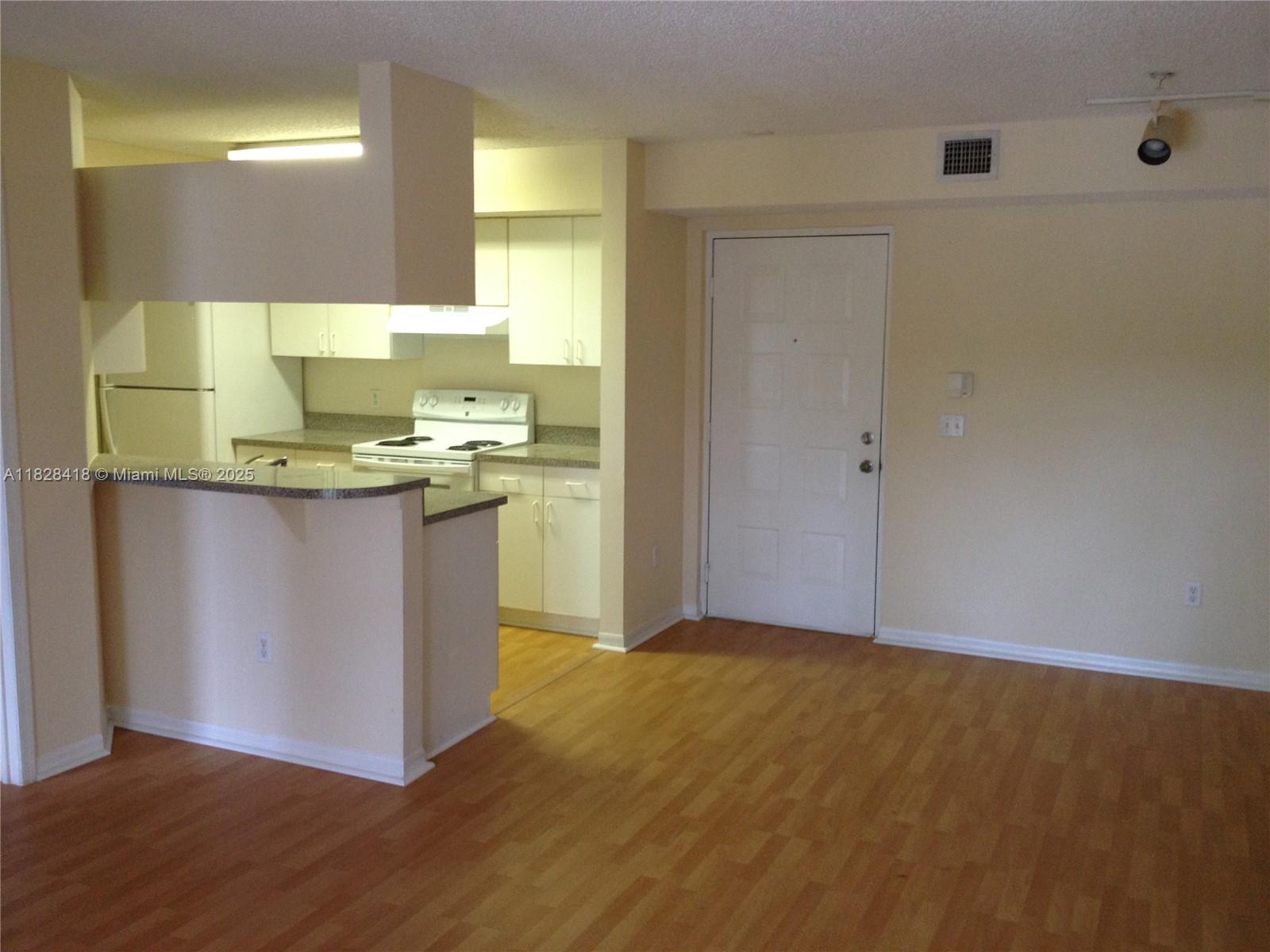470 S Park Rd #7-308, Hollywood, Florida image 7