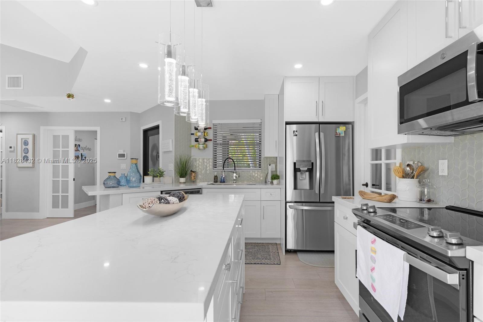 220 SW 113th Ter, Pembroke Pines, Florida image 28