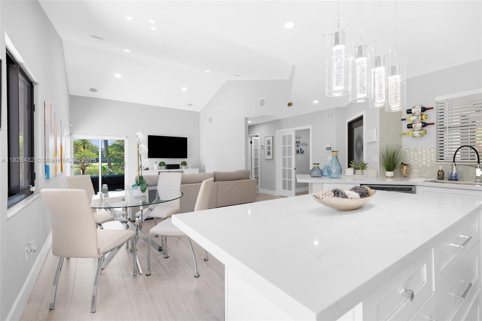 220 SW 113th Ter, Pembroke Pines, Florida image 31