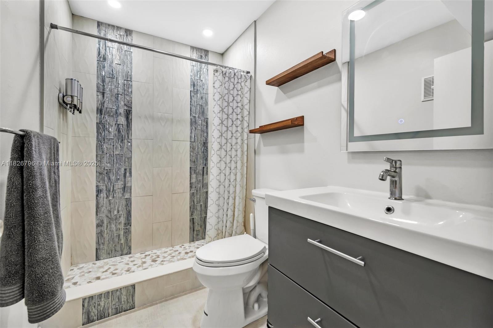 220 Lakeview Dr #308, Weston, Florida image 17