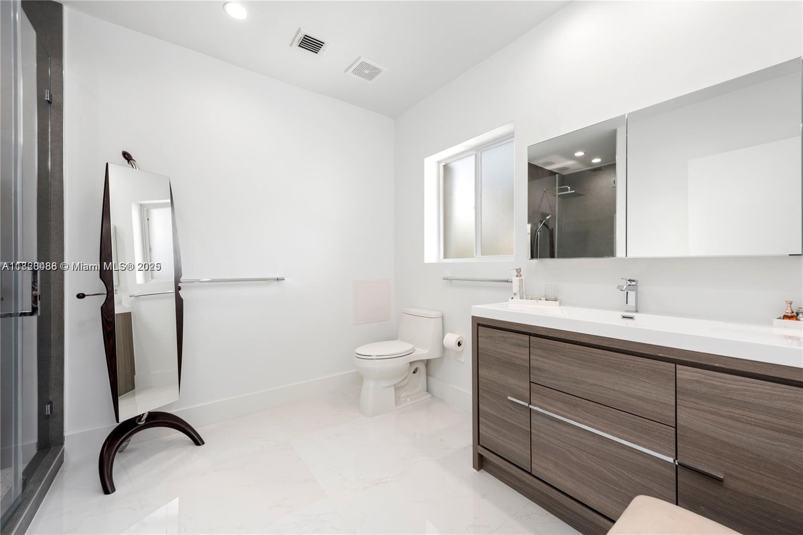 424 89th St, Surfside, Florida image 12