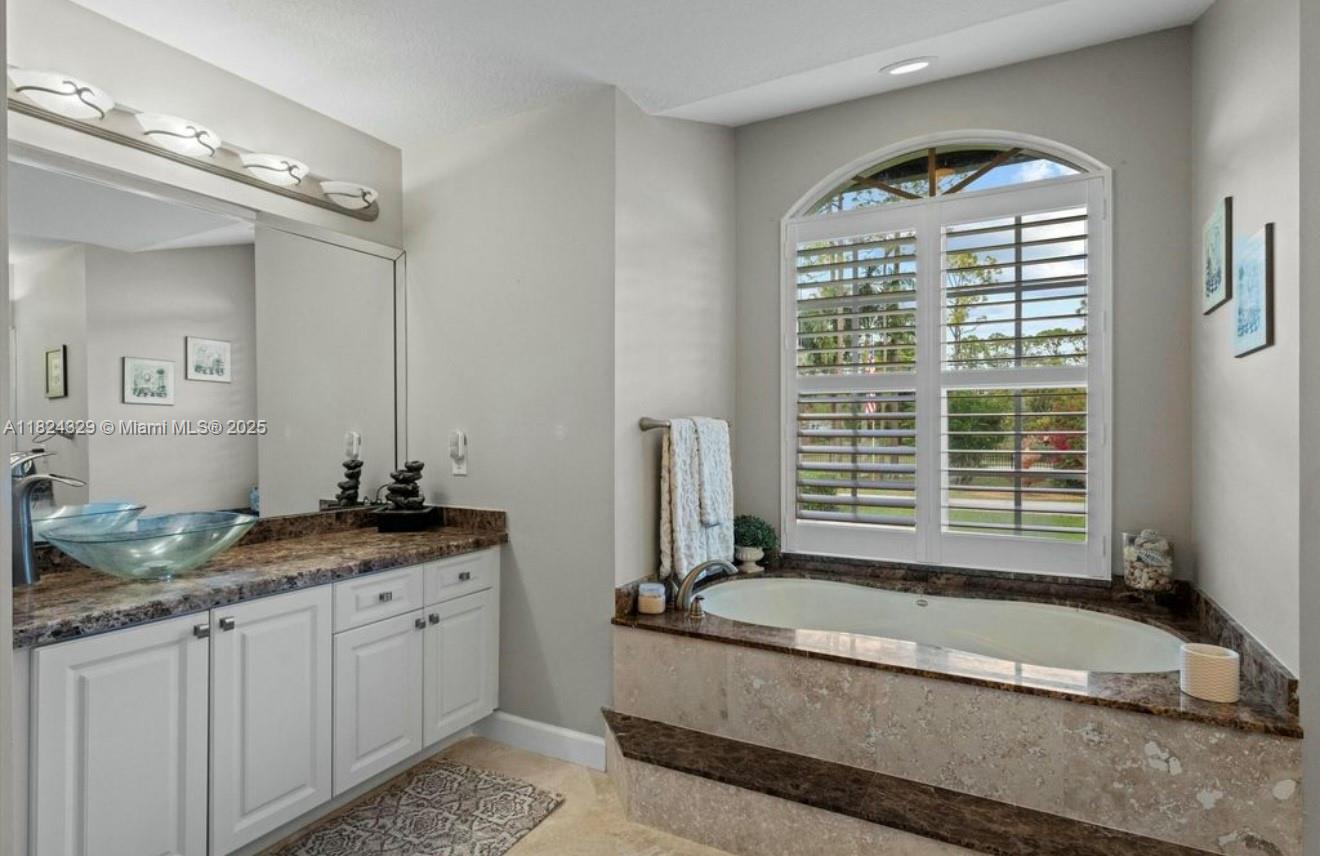 16368 Valencia Blvd, Loxahatchee, Florida image 38