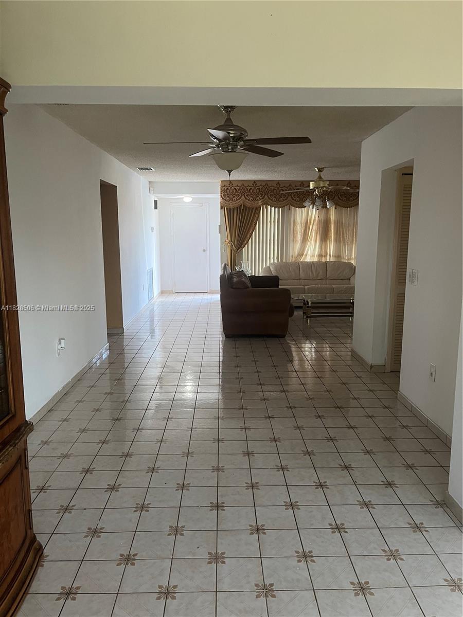 Residential, Sunrise, Florida image 2