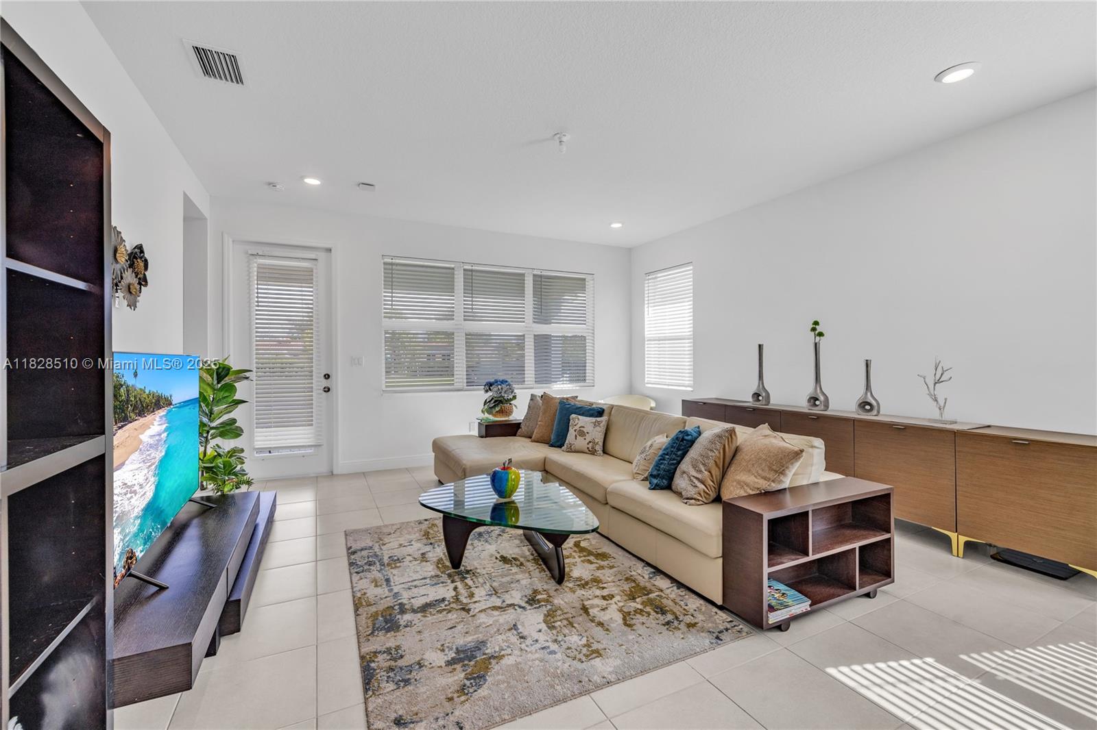 4242 Rosa Dr, Deerfield Beach, Florida image 15
