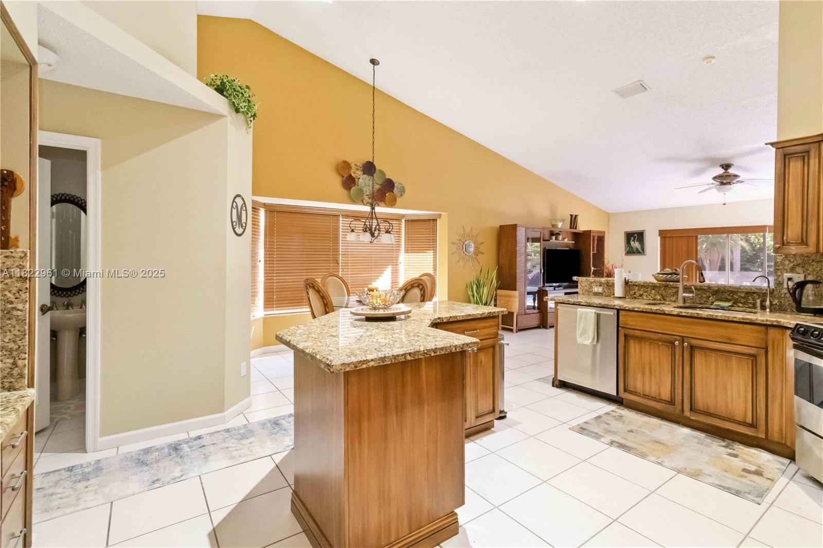 649 NW 110th Ave, Plantation, Florida image 22
