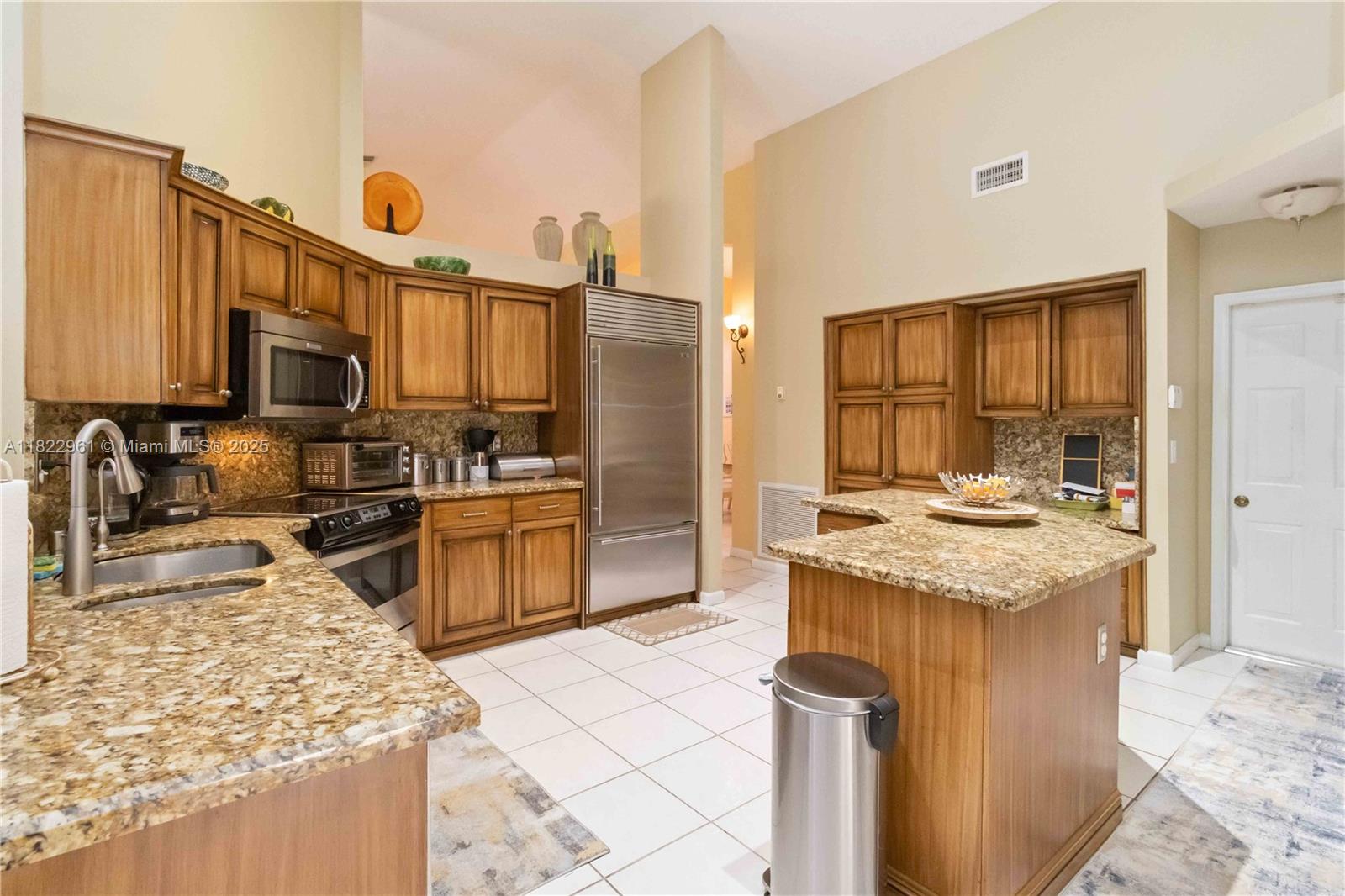 649 NW 110th Ave, Plantation, Florida image 24