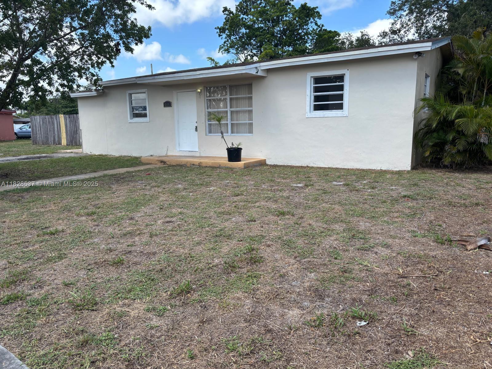 4101 SW 32nd Dr, West Park, Florida image 1