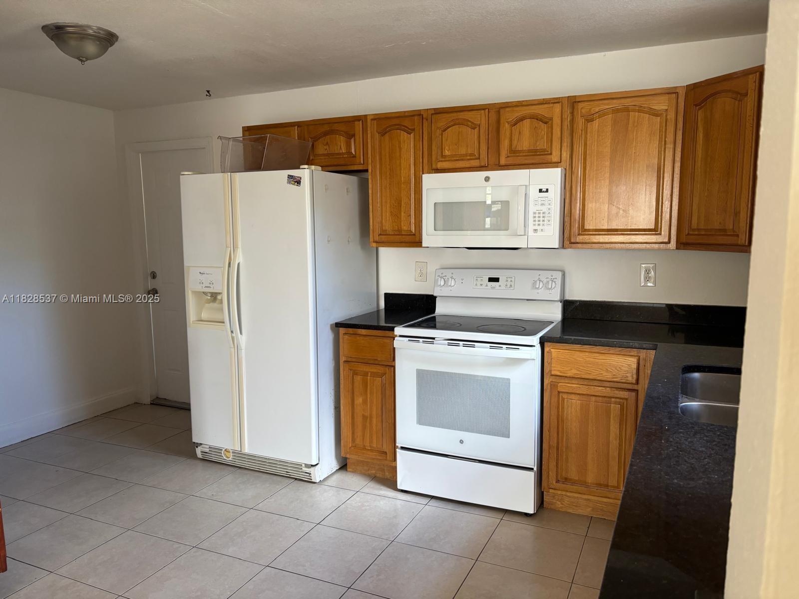 4101 SW 32nd Dr, West Park, Florida image 2