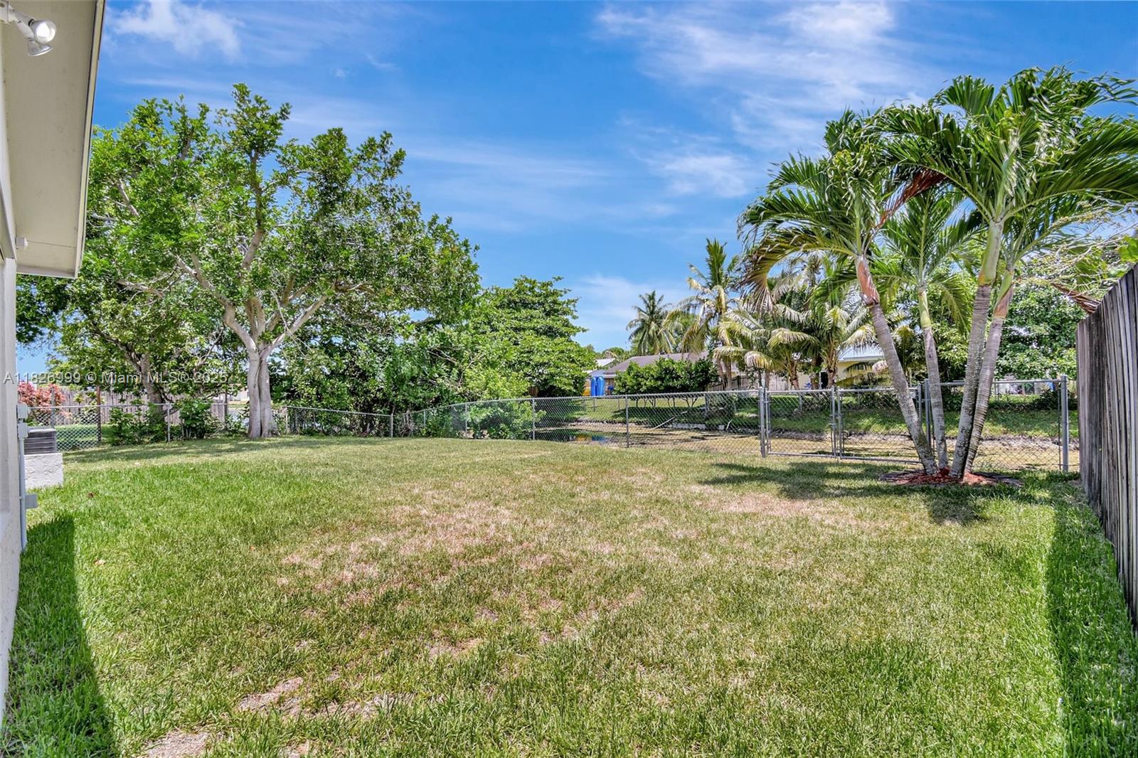 11120 NW 26th Pl, Sunrise, Florida image 37