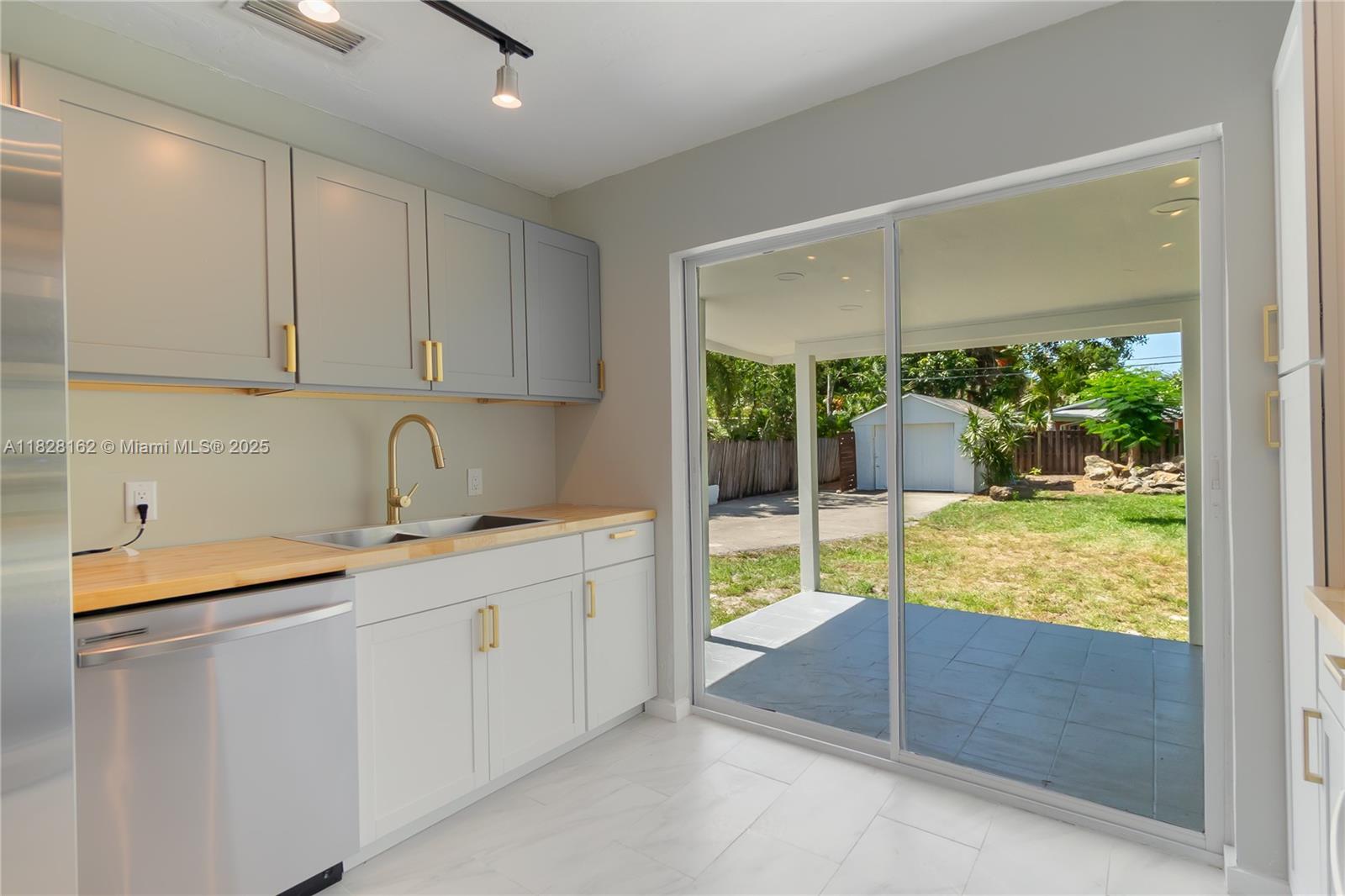 246 NE 13th St, Delray Beach, Florida image 9