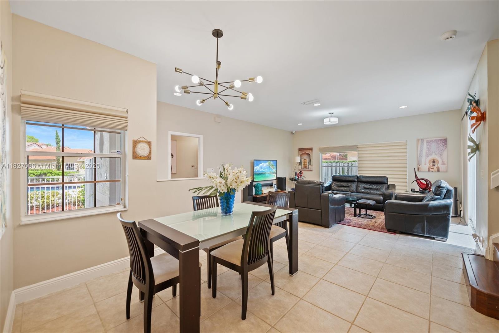 1115 SW 180th Ter, Pembroke Pines, Florida image 6