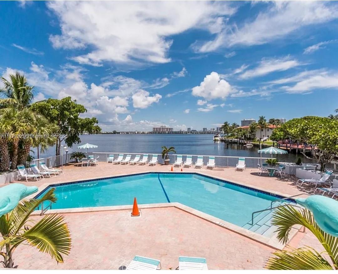 Property photo # 9