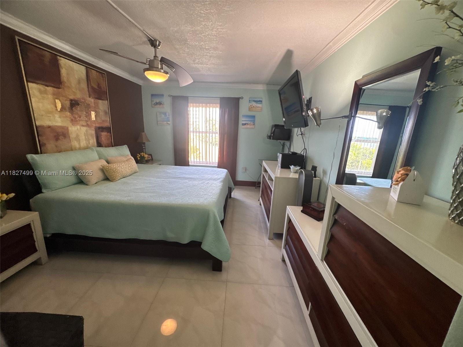 5199 NW 7th St #607, Miami, Florida image 27