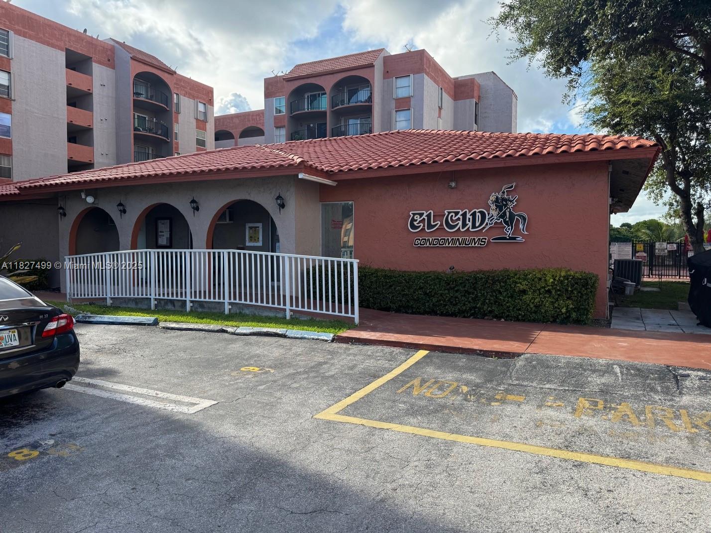 5199 NW 7th St #607, Miami, Florida image 36