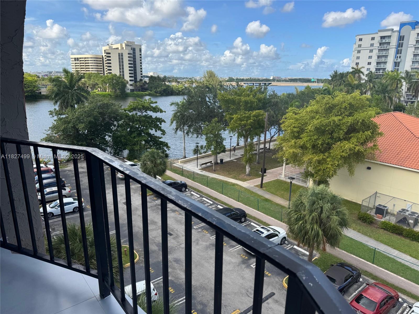 5199 NW 7th St #607, Miami, Florida image 4