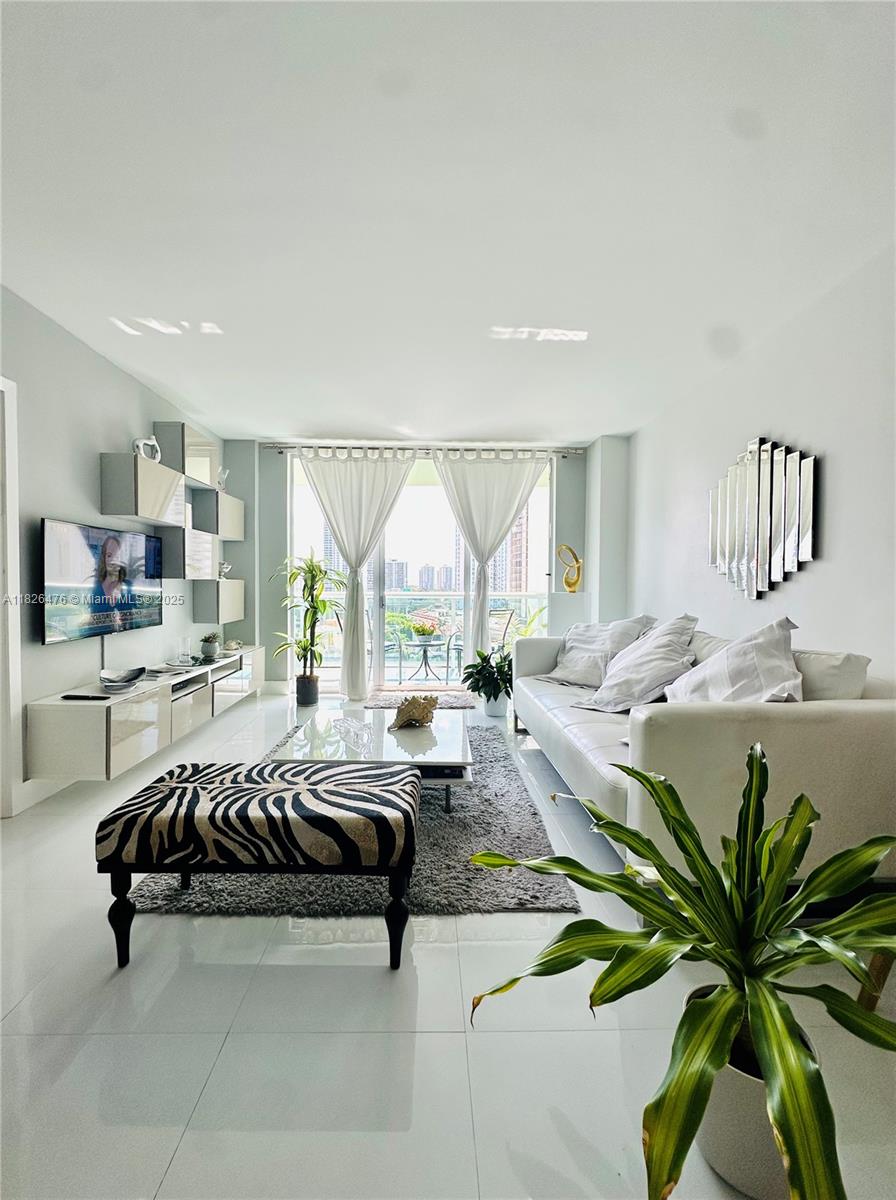 19390 Collins Ave Unit 911, Sunny Isles Beach, Florida 33160