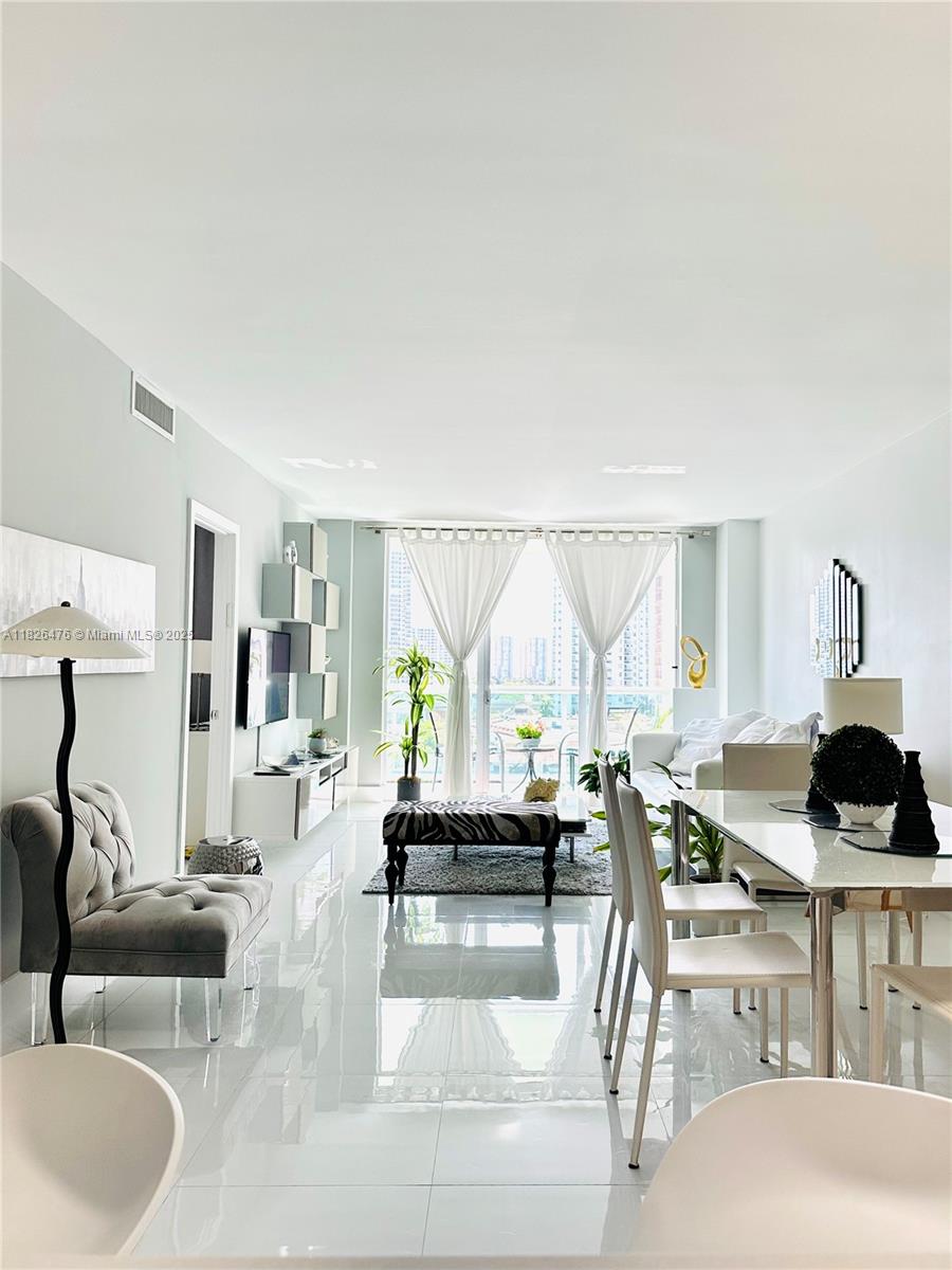 19390 Collins Ave #911, Sunny Isles Beach, Florida image 2