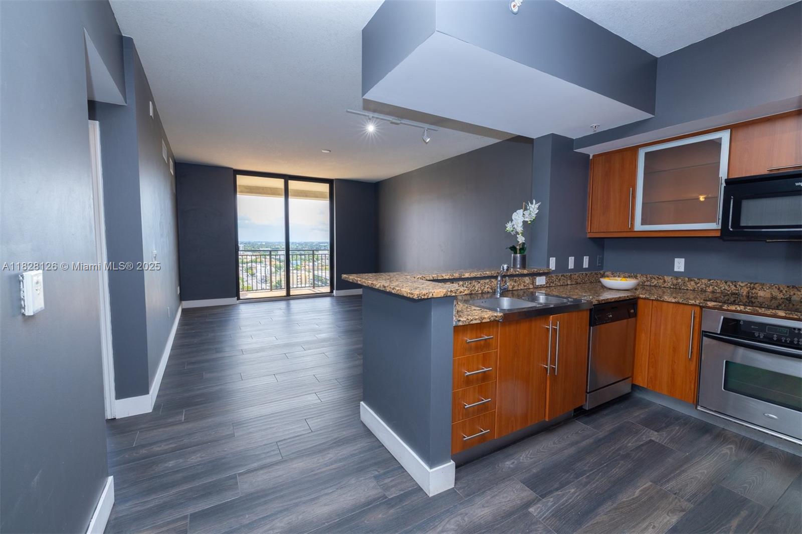 888 S Douglas Rd #PH07, Coral Gables, Florida image 3
