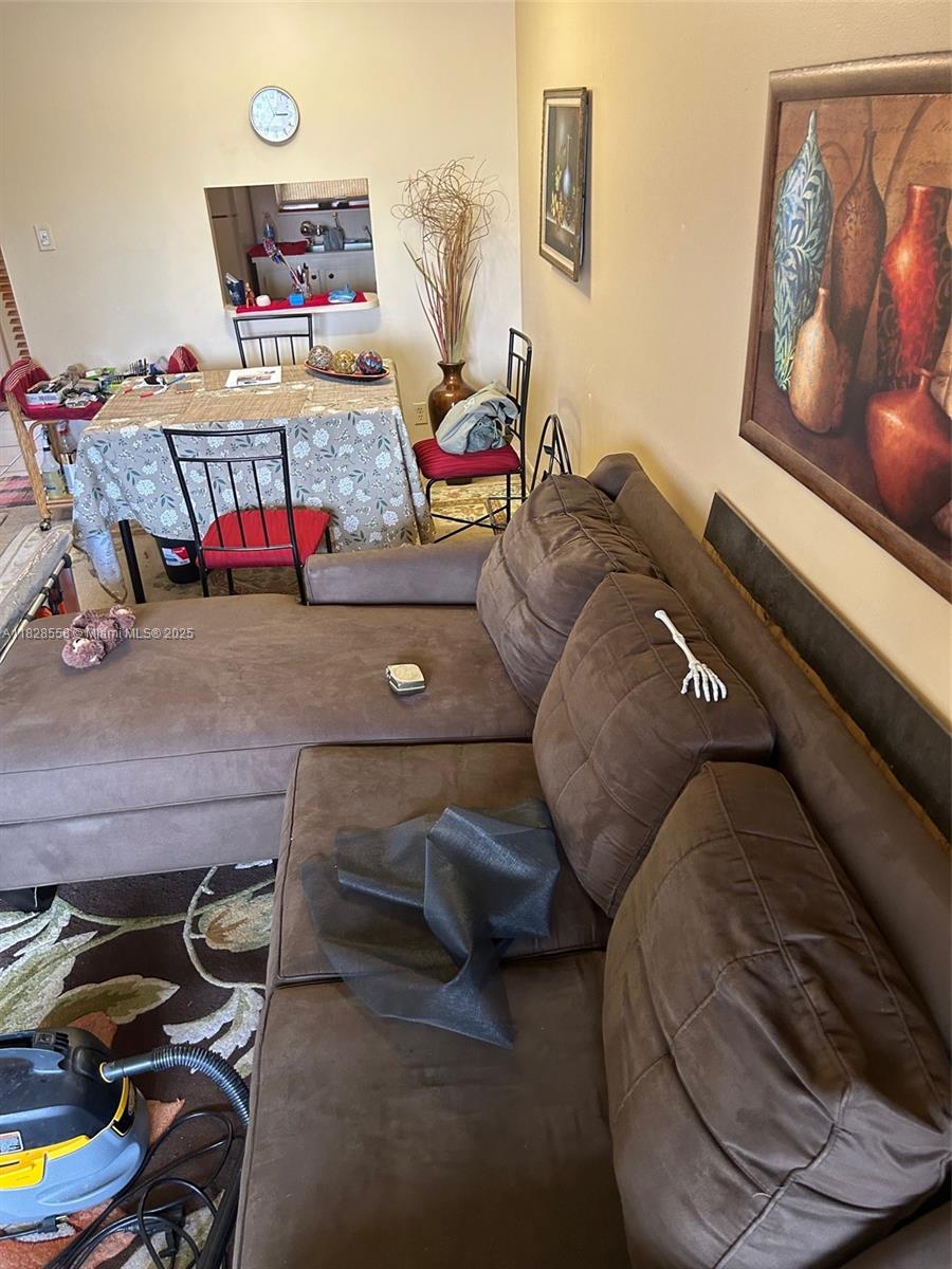 2800 W Sunrise Lakes Dr #104, Sunrise, Florida image 3
