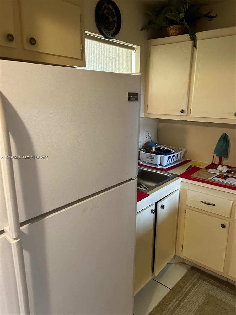 2800 W Sunrise Lakes Dr #104, Sunrise, Florida image 6