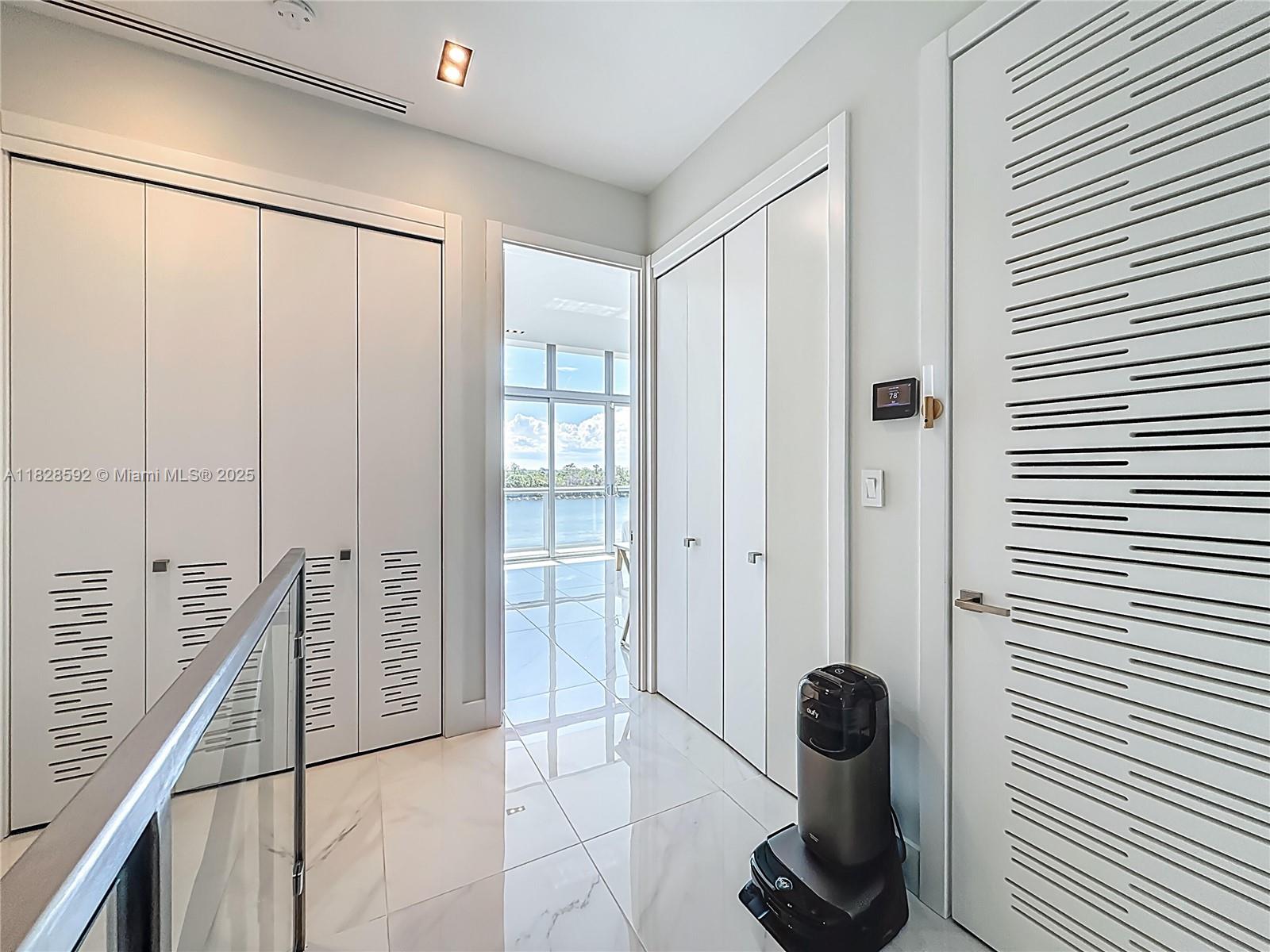 2890 N Ocean Dr, Hollywood, Florida image 20