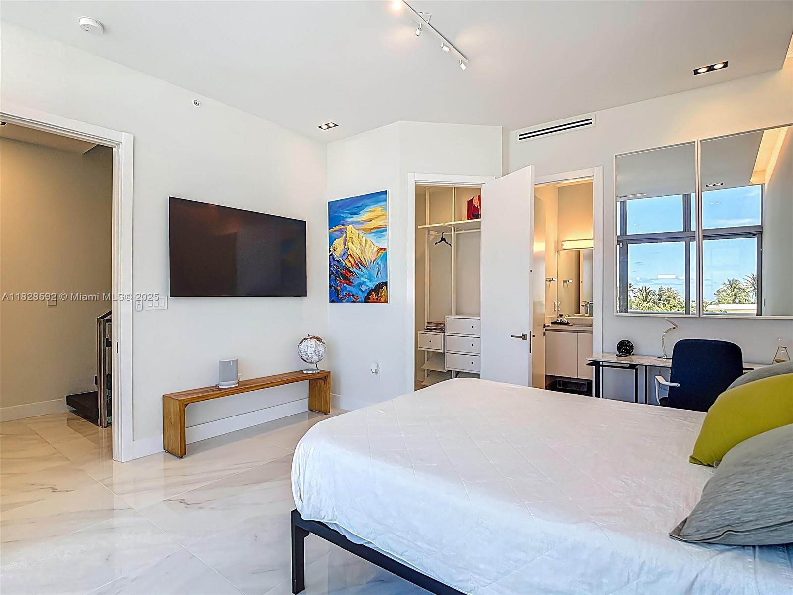 2890 N Ocean Dr, Hollywood, Florida image 31