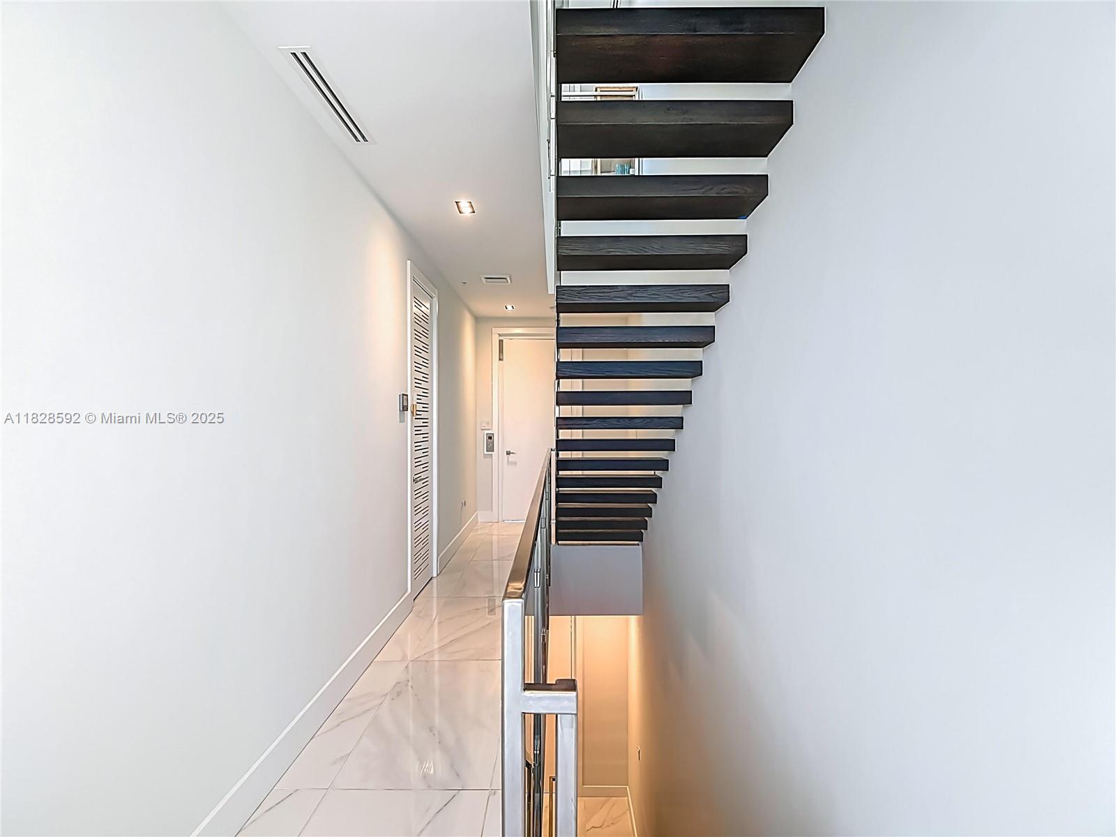 2890 N Ocean Dr, Hollywood, Florida image 34