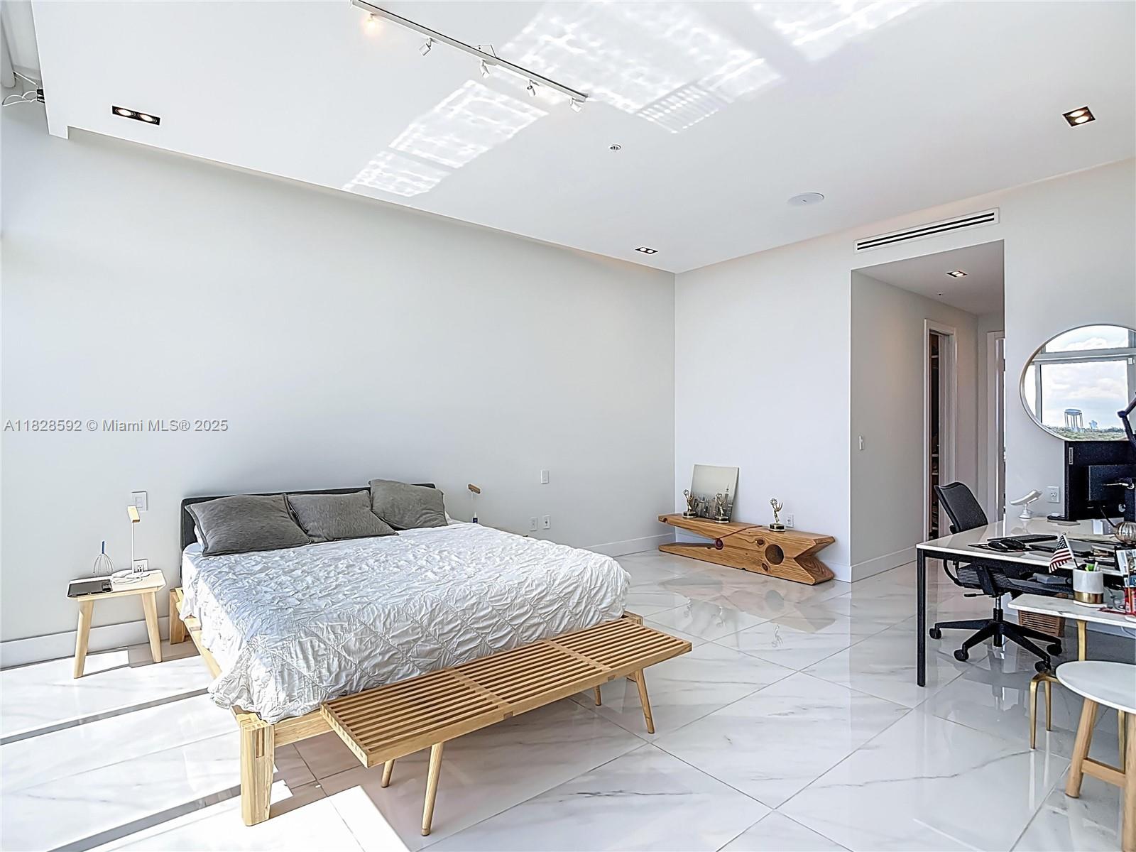 2890 N Ocean Dr, Hollywood, Florida image 35