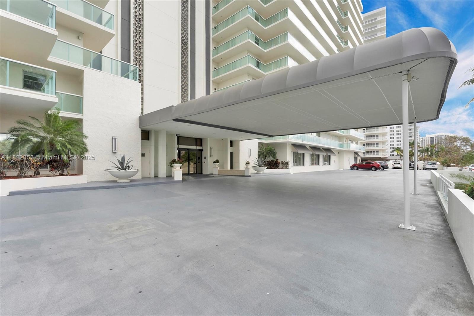 3900 Galt Ocean Dr #506, Fort Lauderdale, Florida image 2