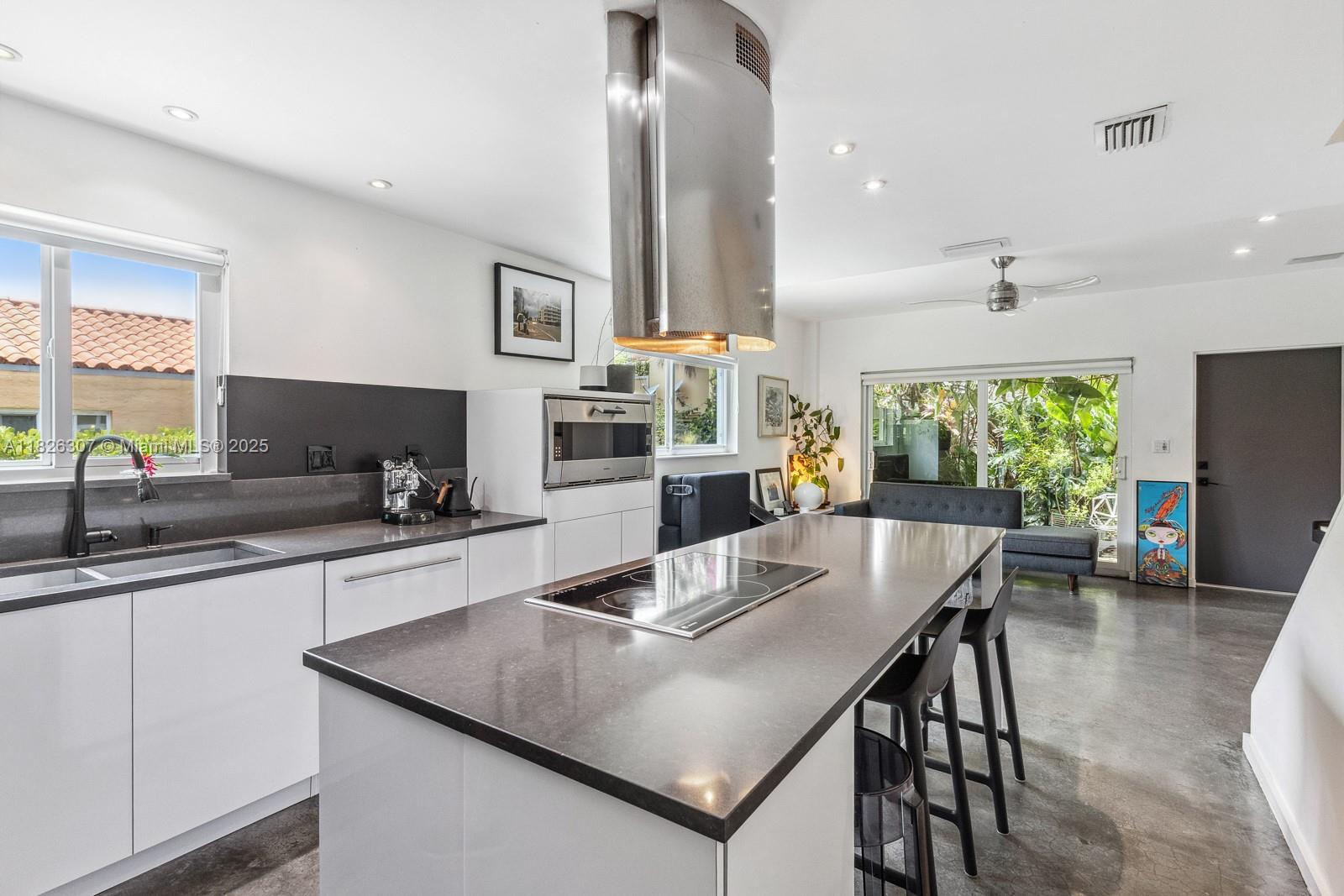 208 Jefferson Avenue #112, Miami Beach, Florida image 11