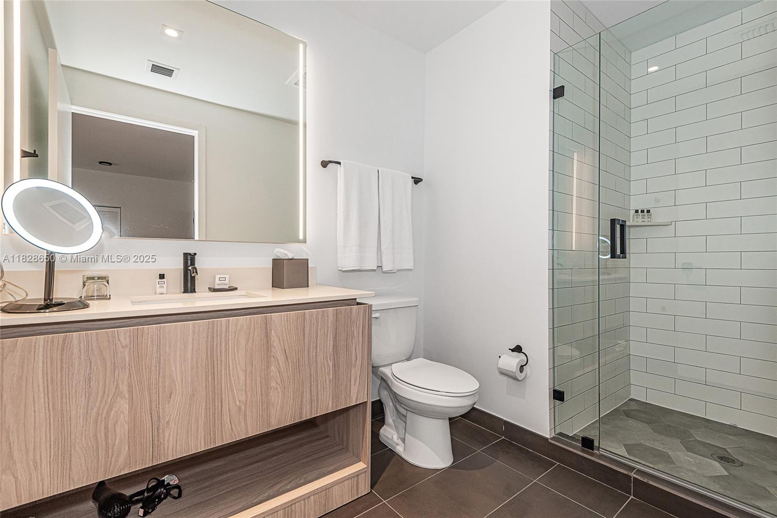 398 NE 5th St #3717, Miami, Florida image 25